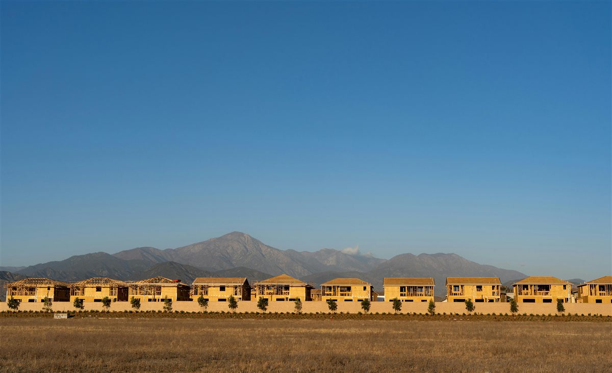 New homes under construction in the Hesperia High Desert with mountains in the background