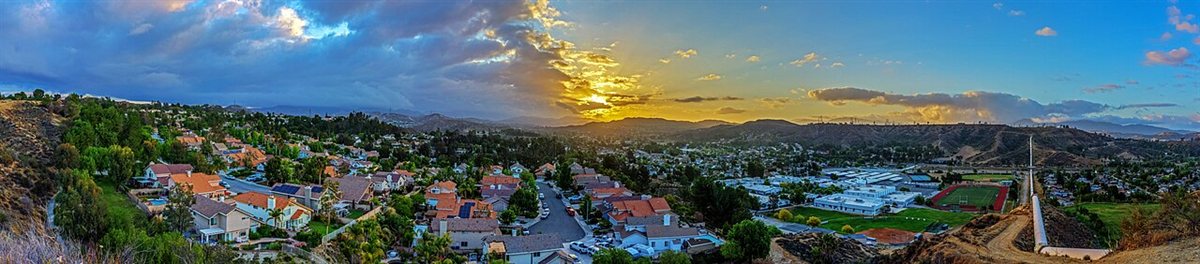 Sunrise panorama over Santa Clarita, California